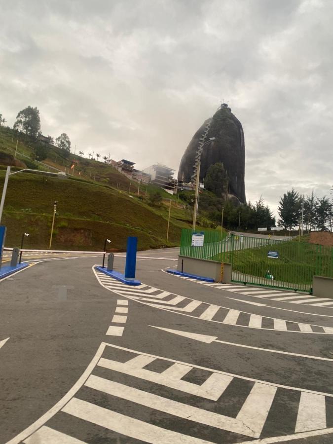 Casa Hotel Los Embalses Guatapé Exteriör bild